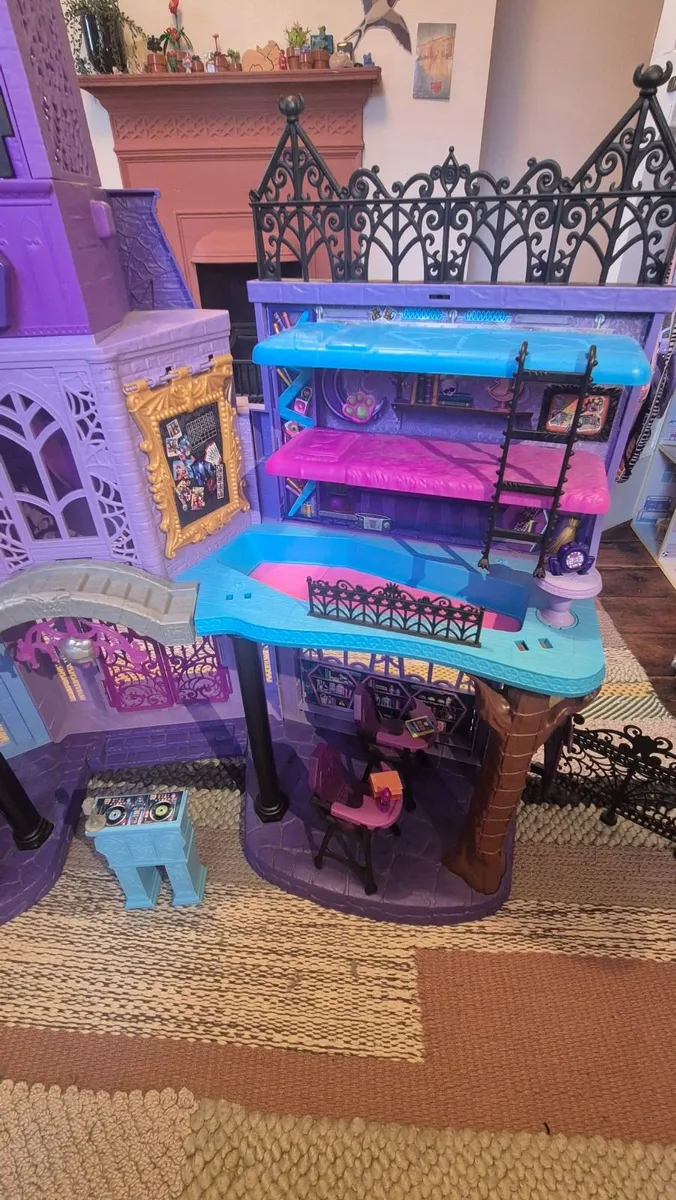 Monster High Haunted High School - Image 4