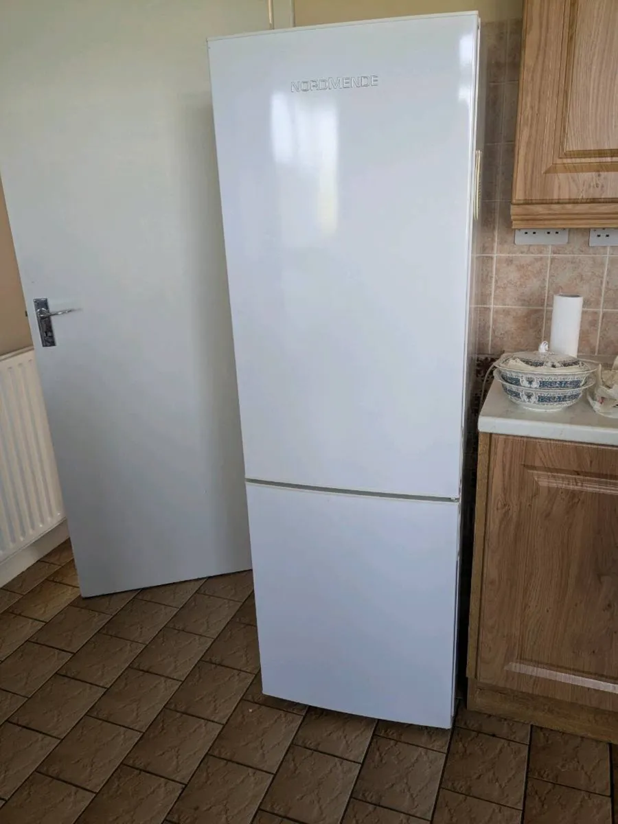 fridge/freezer - Image 3