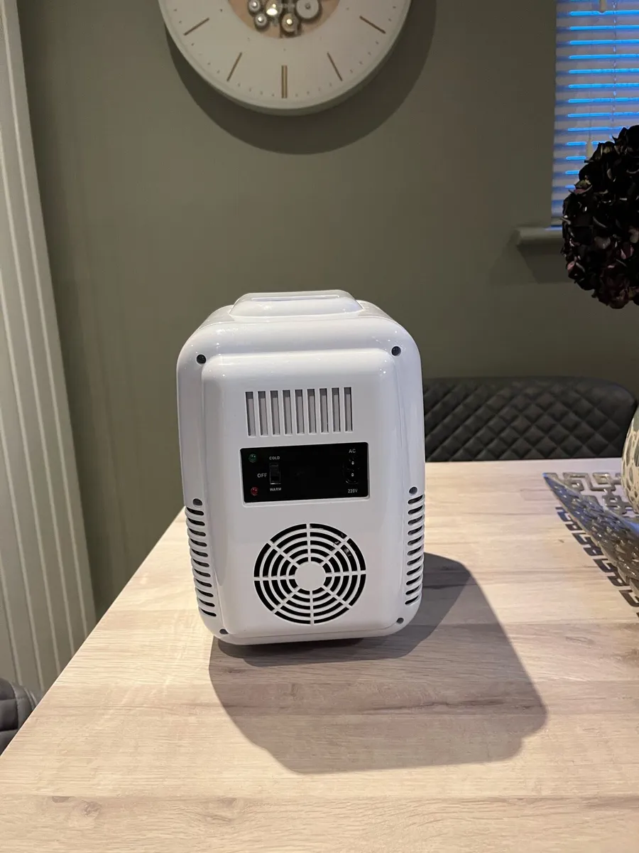 Stylpro Beauty Fridge - 4 Litre - Image 3