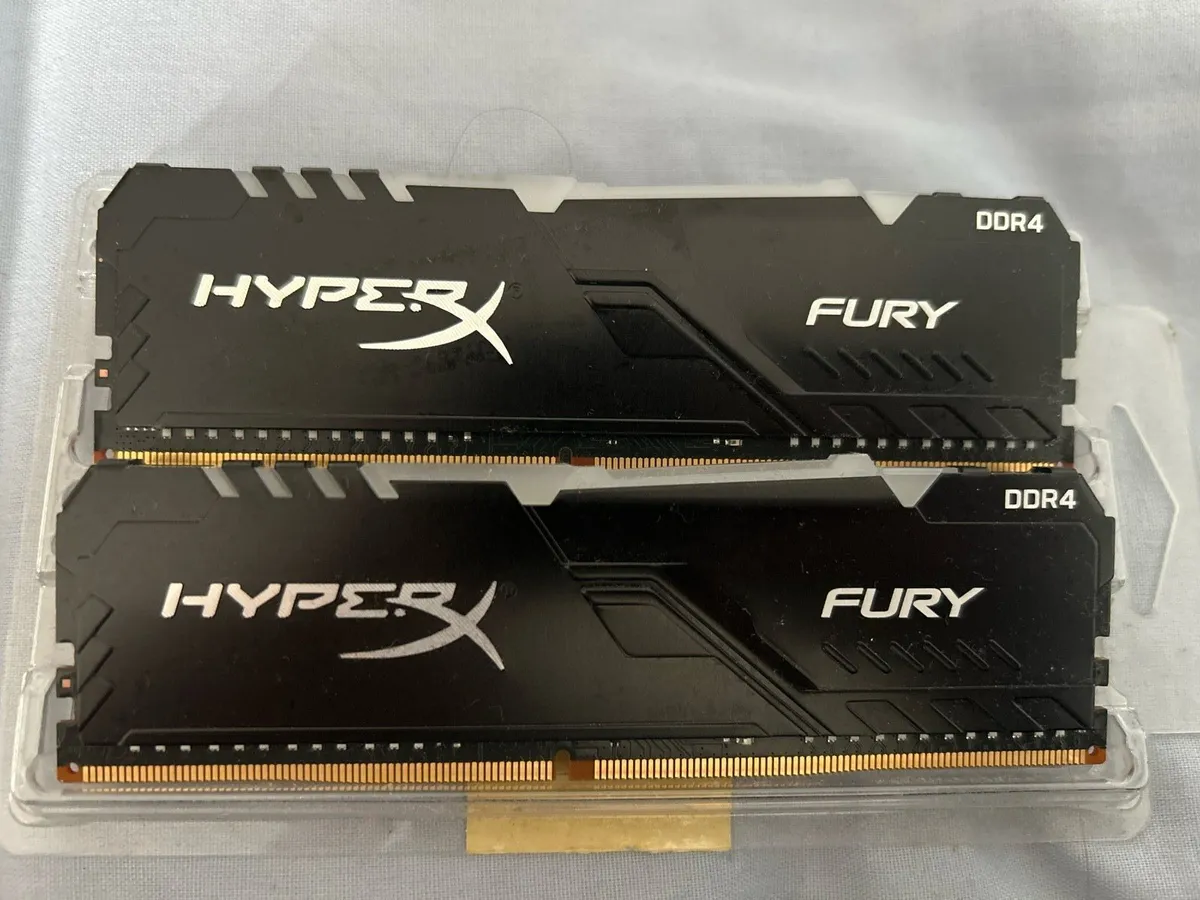 2x 8gb Hyperx fury DDR4 3200Mhz