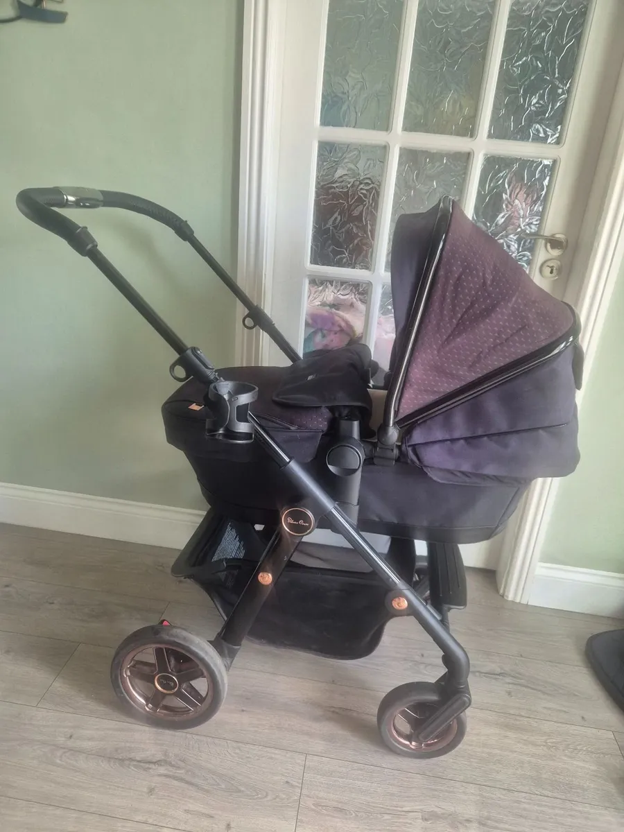 Silver Cross Pram - Image 1