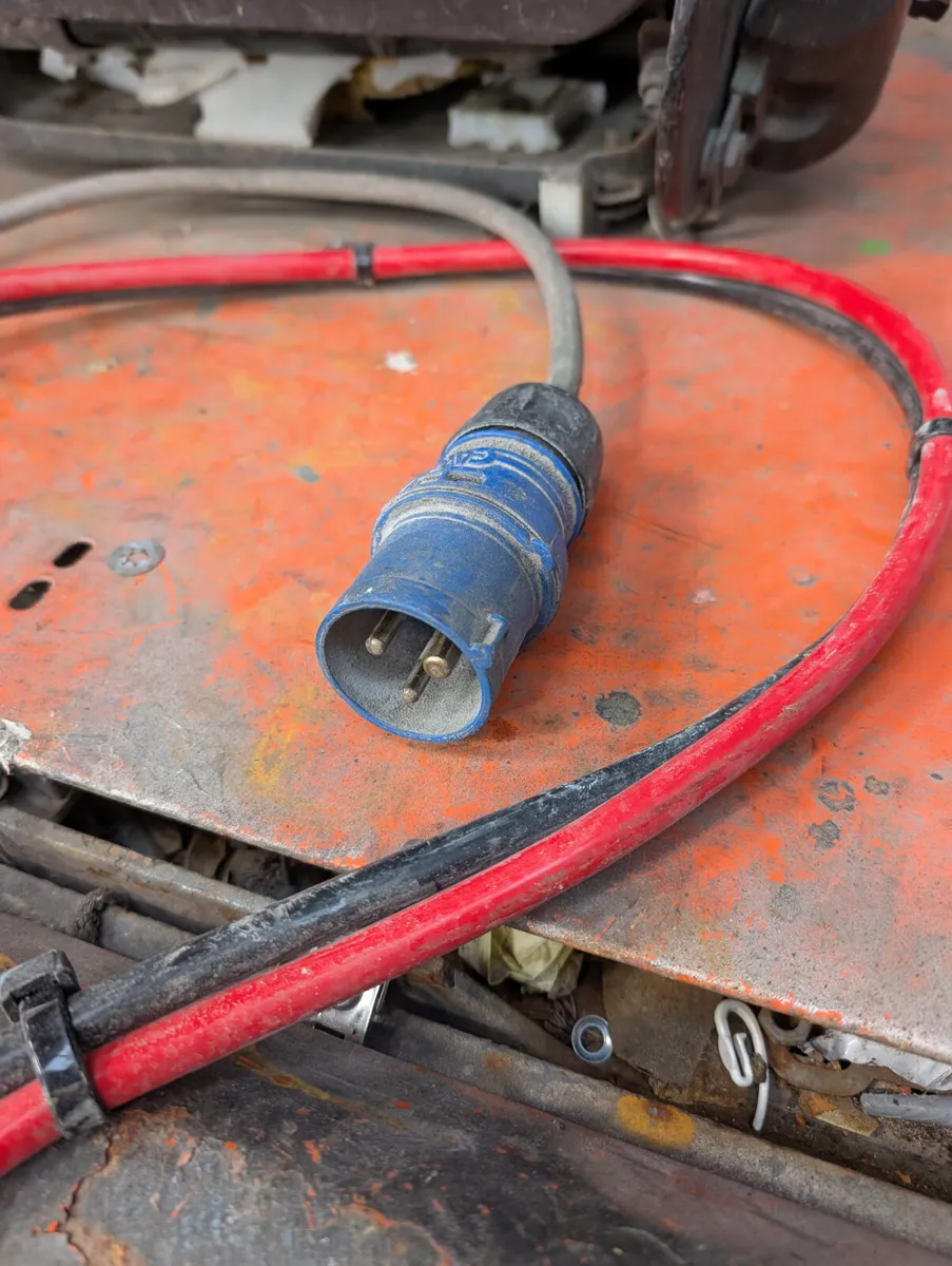 Toyota electric forklift - Image 4