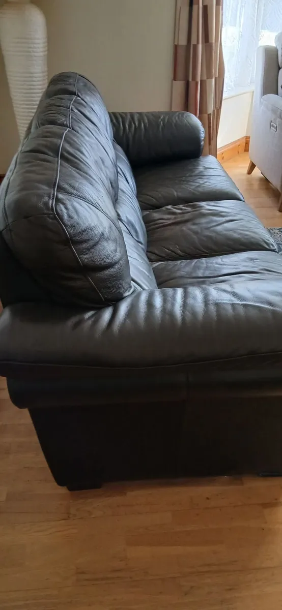 Leather sofa - Image 1