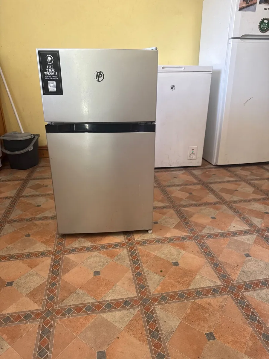 PowerPoint mini fridge - Image 1