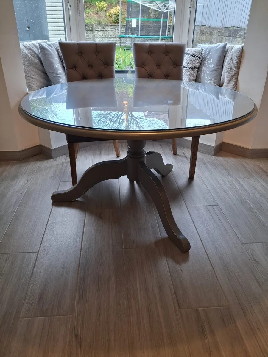 Grey Round Dining Table With Glass Top - Image 4