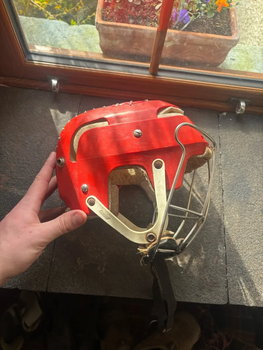 Oldstyle skateboarder - Image 4