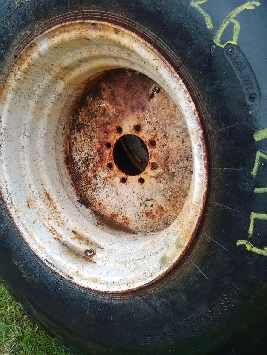 23.1 r 26 alliance grassland tanker tractor wheels - Image 4