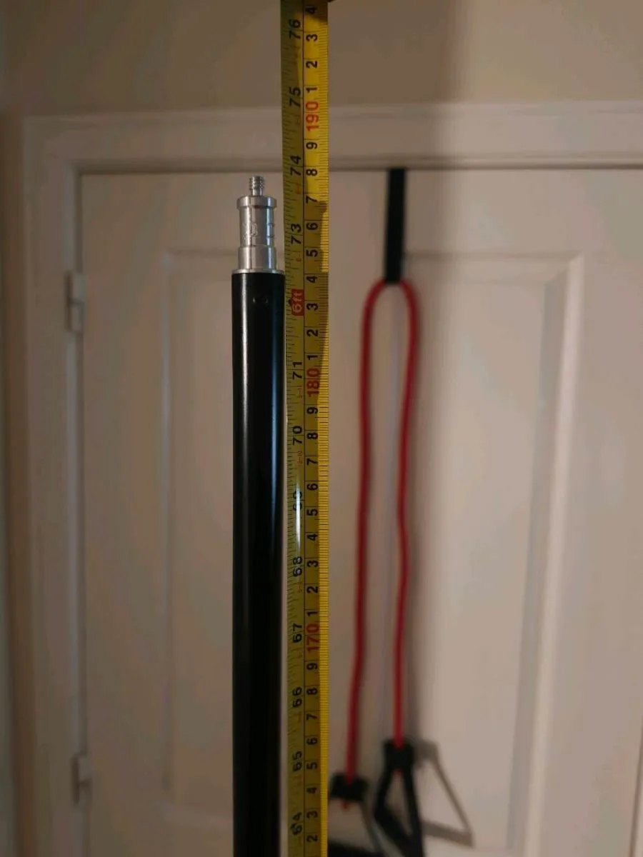Professional Tripod - Image 3