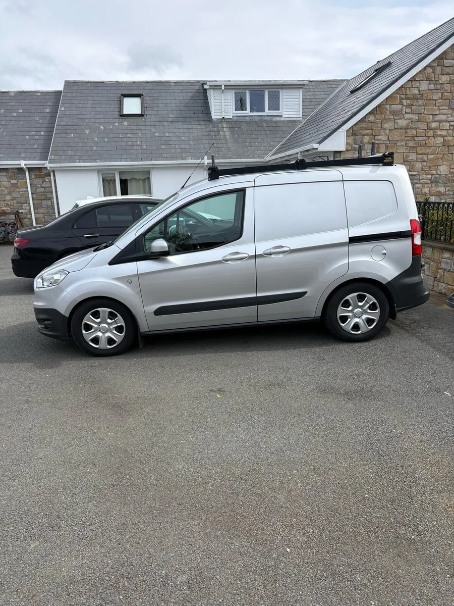 2017 Ford Transit Courier van - Image 3