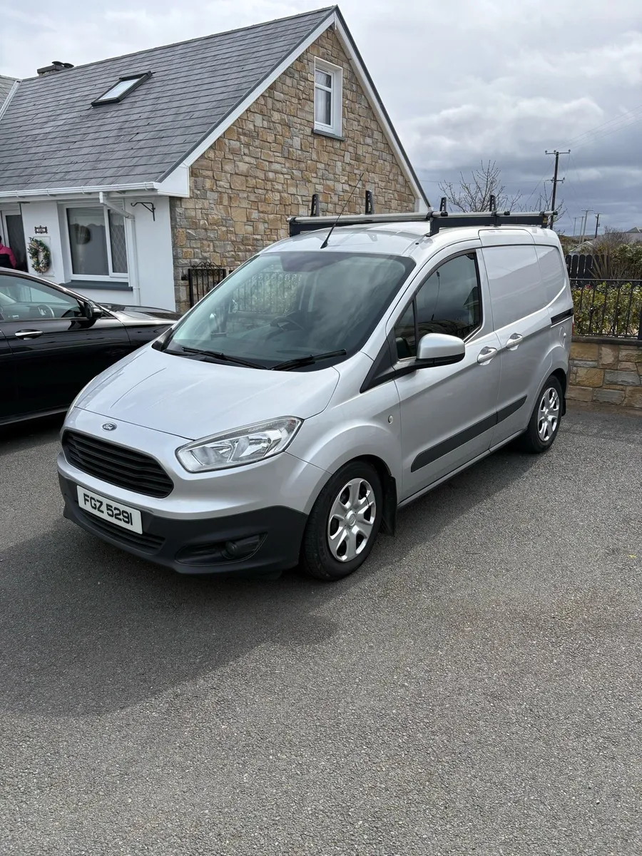 2017 Ford Transit Courier van - Image 4