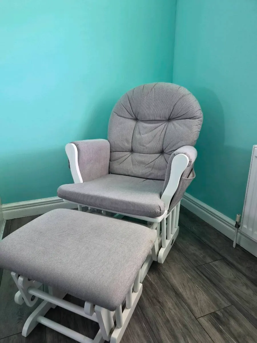 Babylo Brompton Glider and Footstool - Image 1