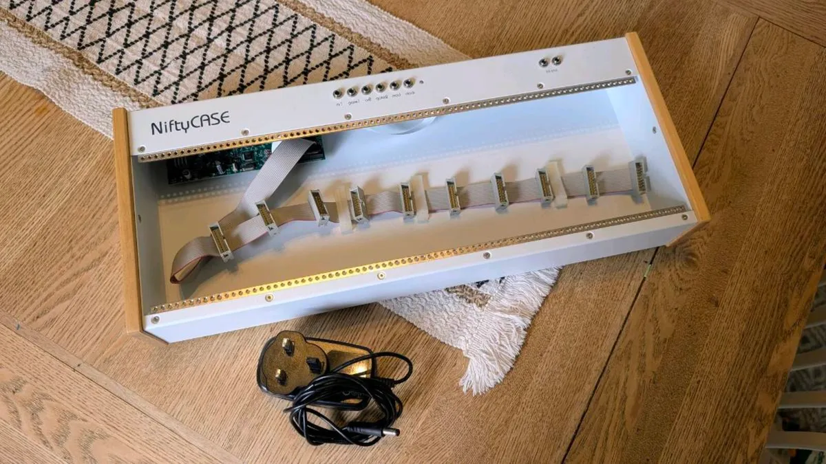 Cre8audio NiftyCase Eurorack Powered Case - Image 1