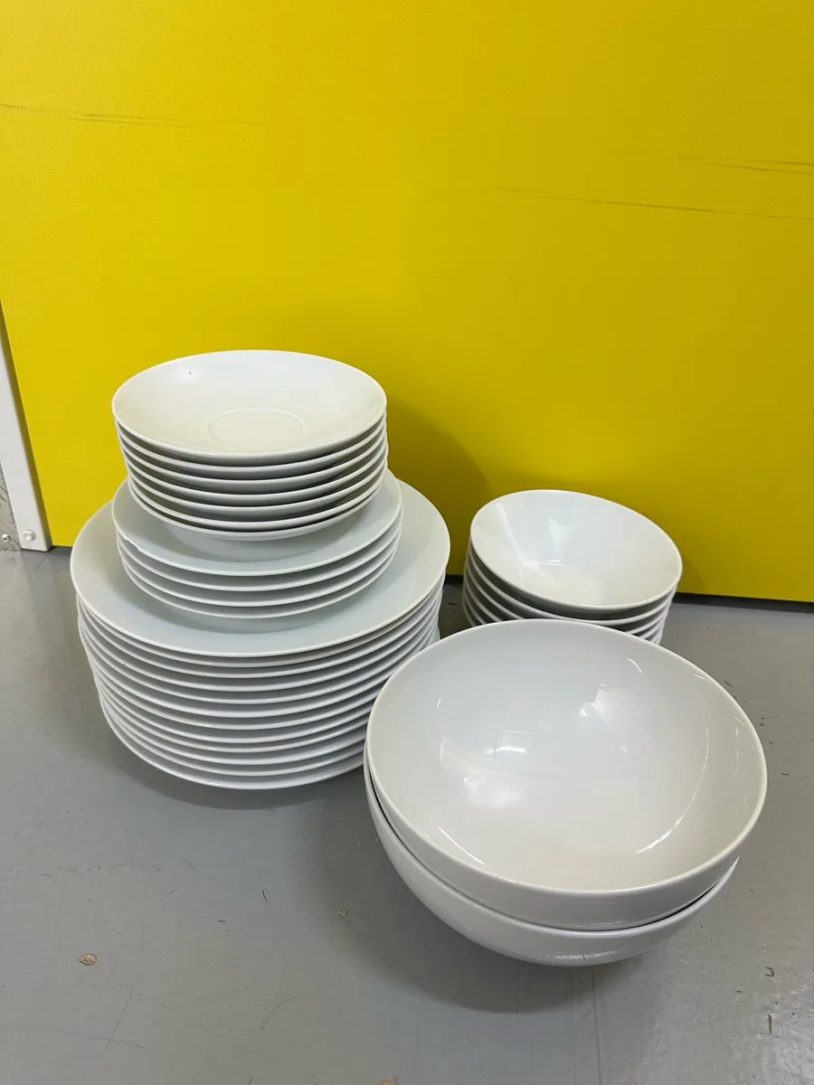 Set of plates and bowls