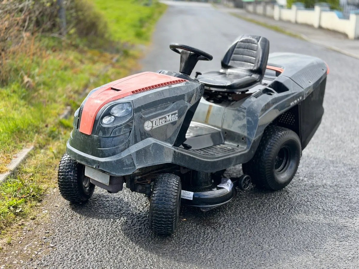 OleoMac rideOn lawnmower - Image 1