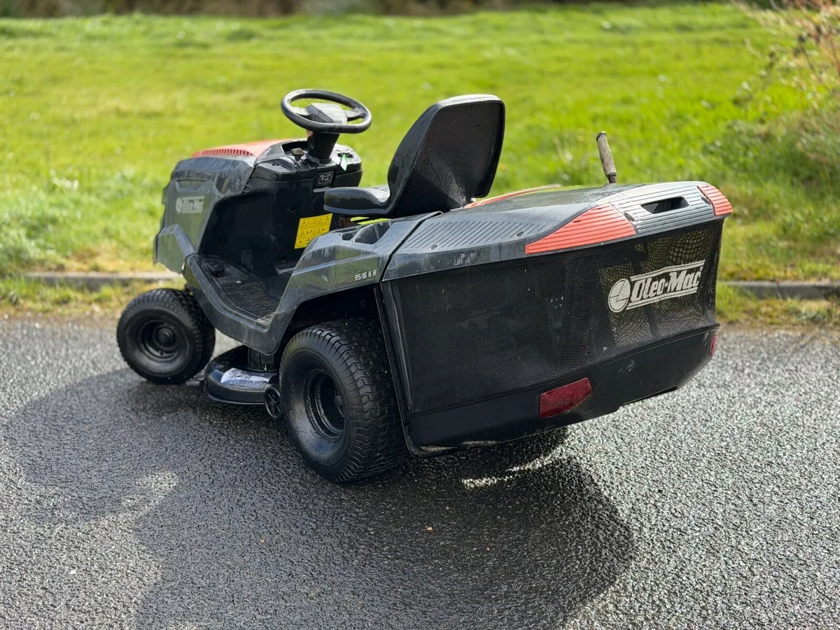 OleoMac rideOn lawnmower - Image 4