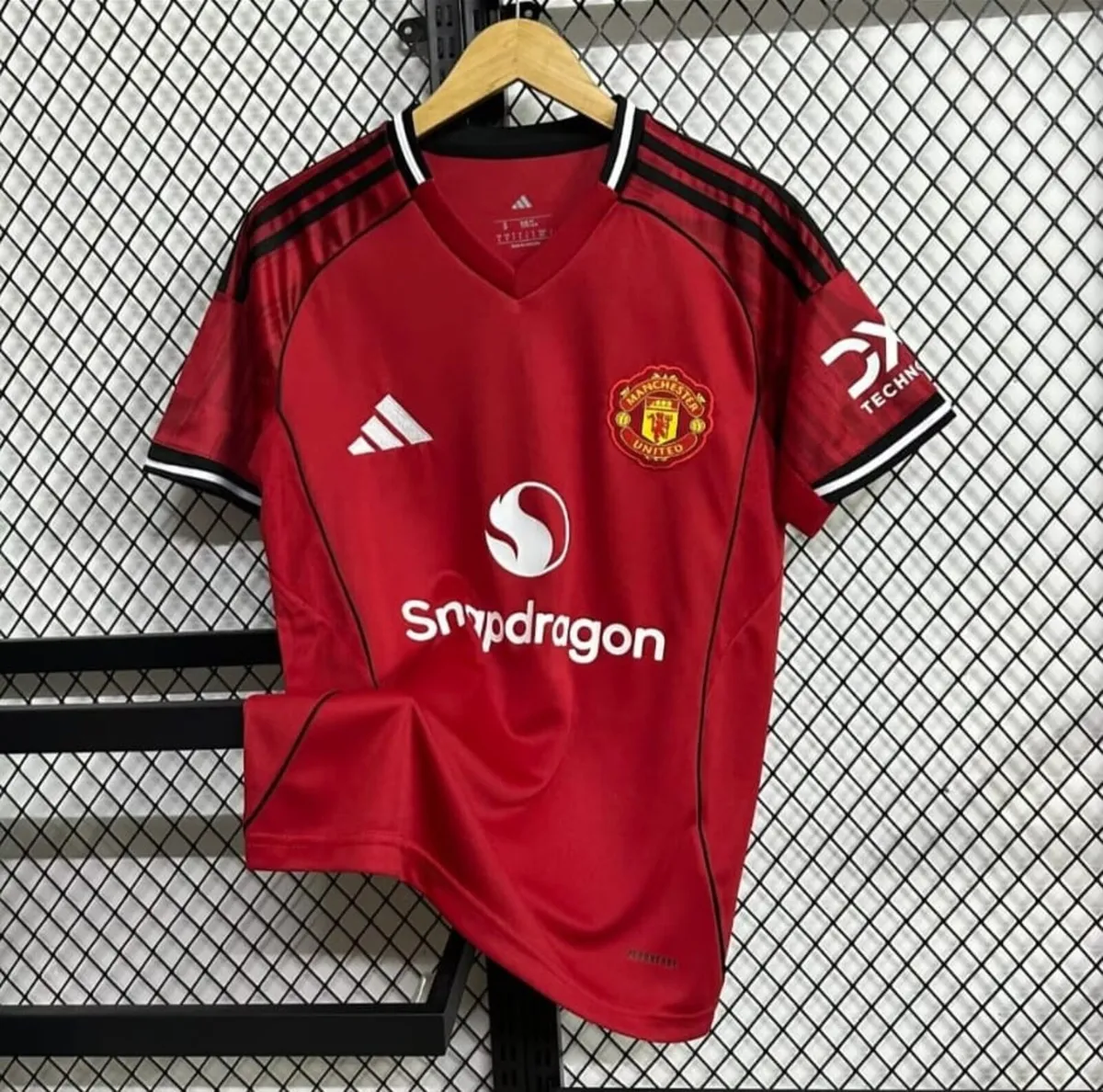 Manchester united jersey - Image 1