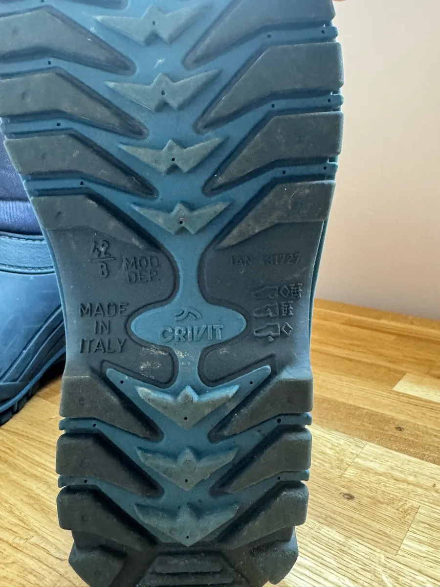 Snow shoes - Image 2