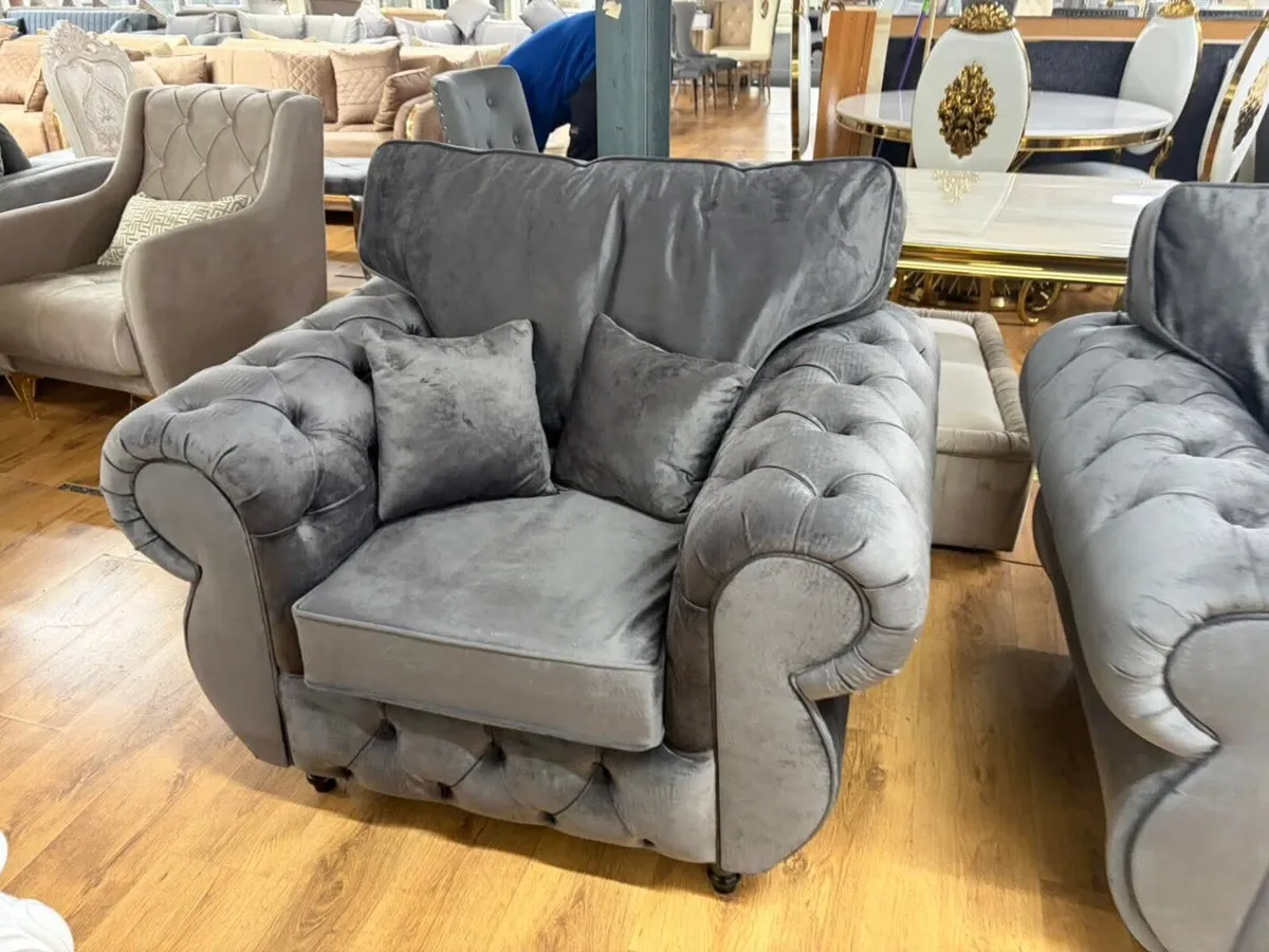 Rio Chesterfield 3+2 Fullback Cushions Sofa Set - Image 4