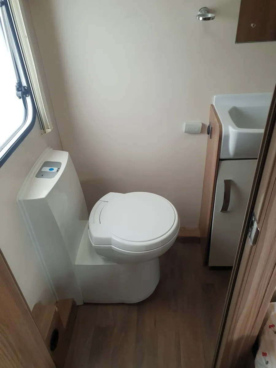 Swift Sprite Quattro 6 berth - Image 4