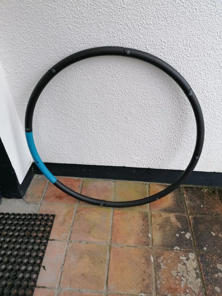 Pool table and hula hoop free - Image 2