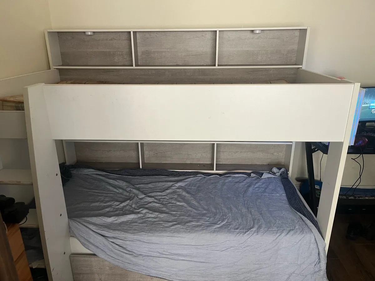 Bunk beds with storage - Image 1