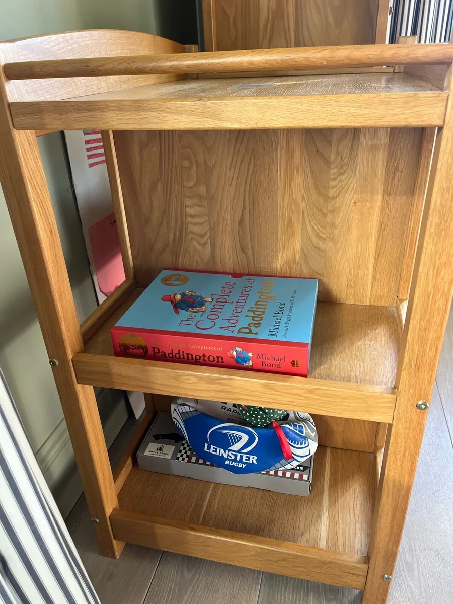 Mama’s & Papa’s Solid Oak Changing Table - Image 4