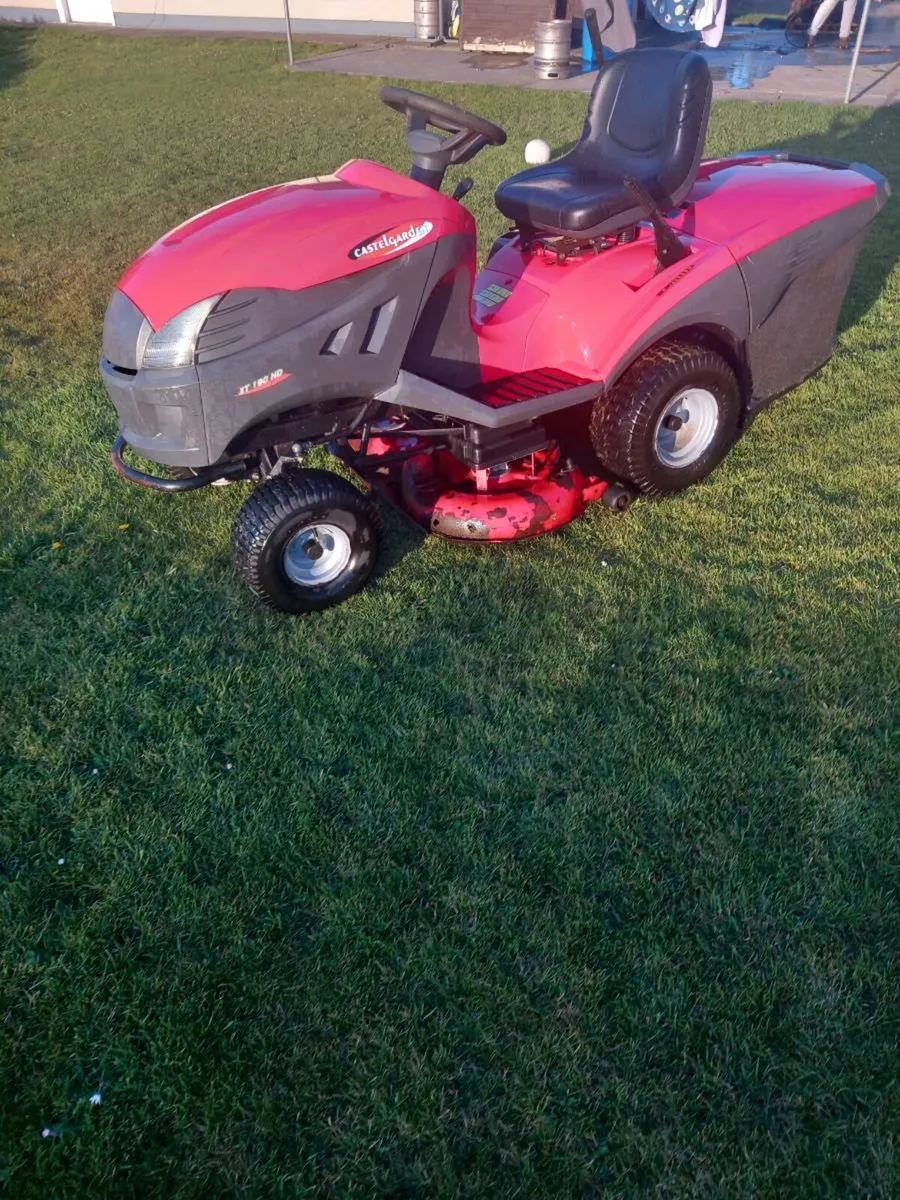 Castle garden ride on mower - Image 2