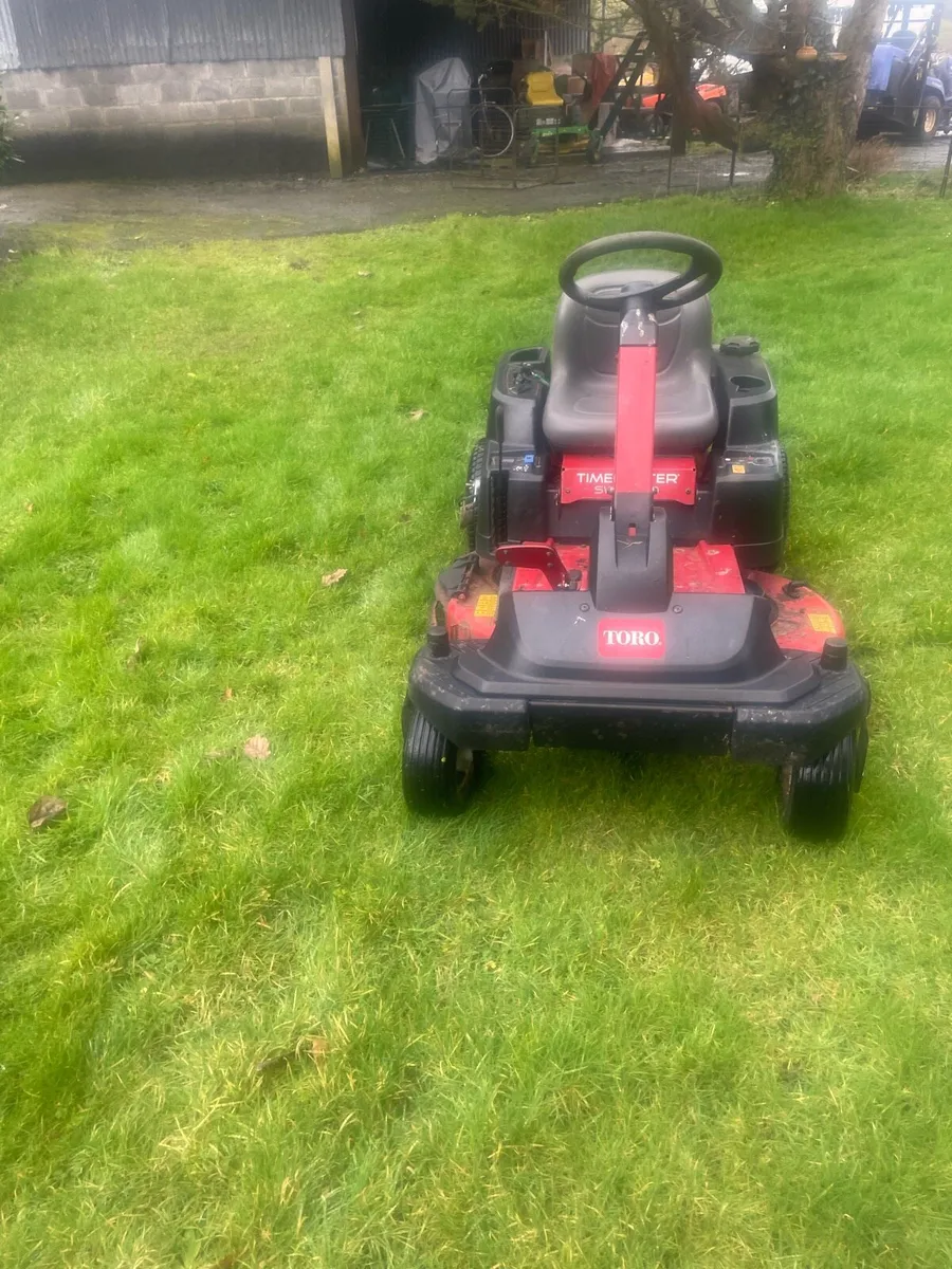 Toro zeroturn mower - Image 1