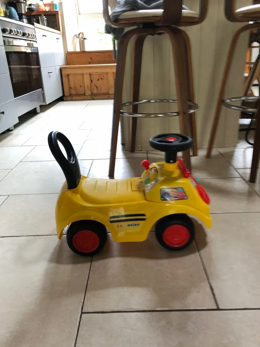 CoComelon bus - Image 3