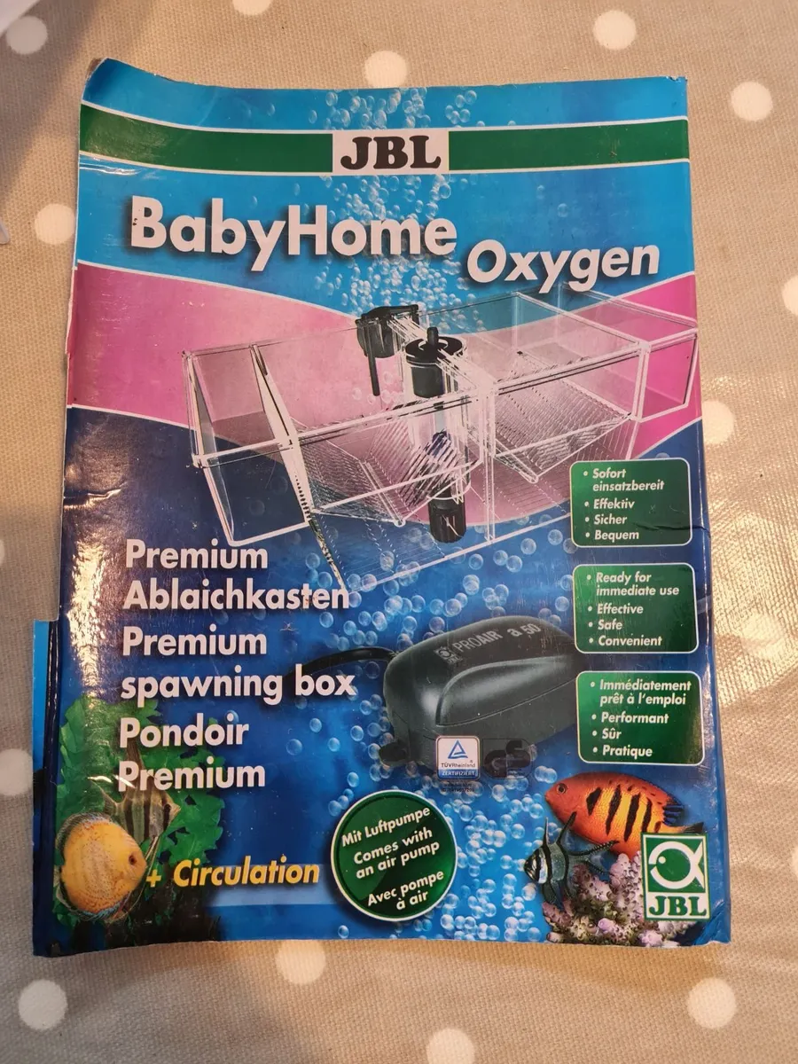 Fish Tank and equipment - Image 3