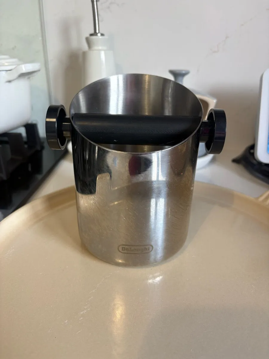 DeLonghi tamper box, tamper and stainless jug - Image 2