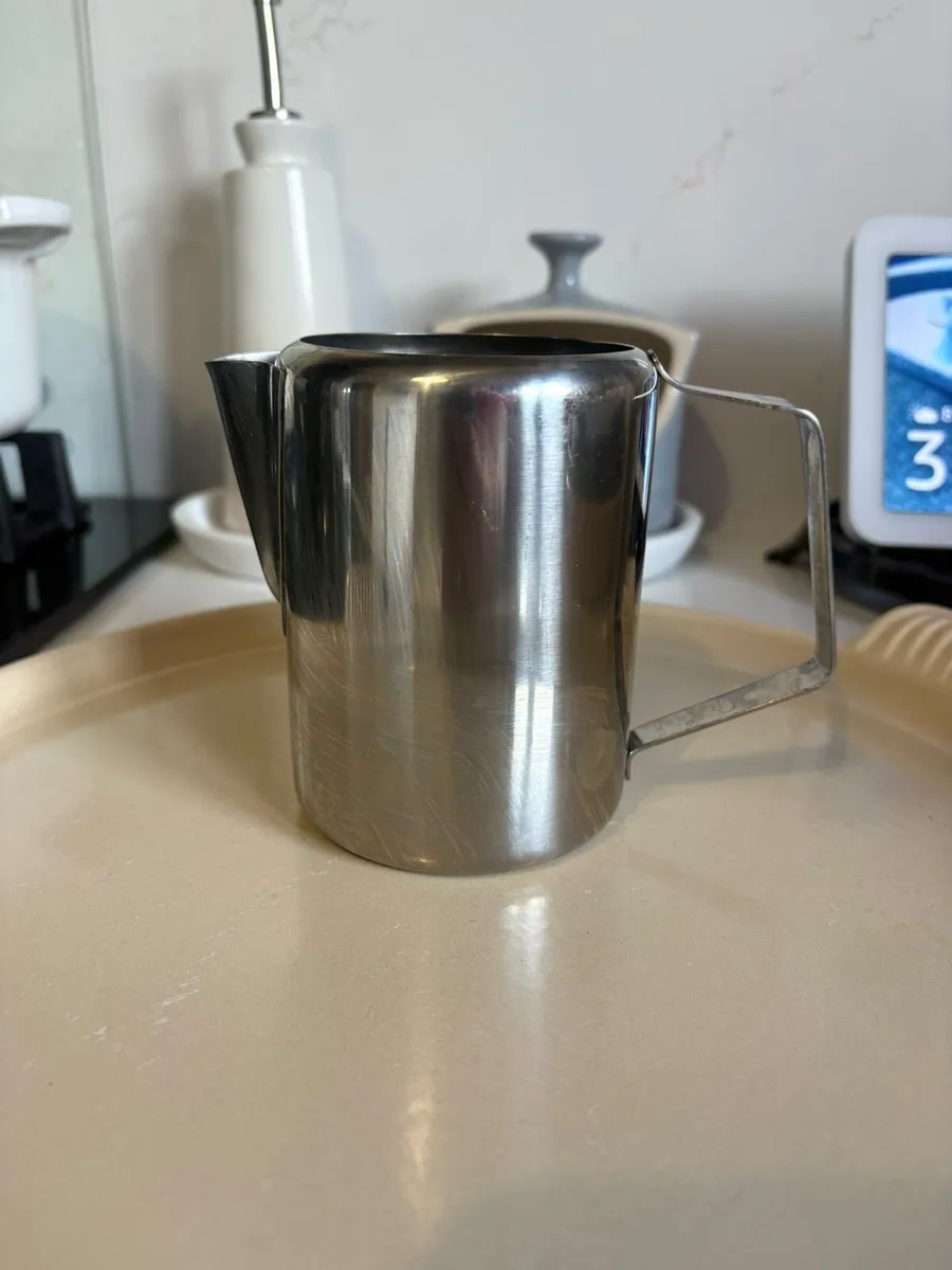 DeLonghi tamper box, tamper and stainless jug - Image 3