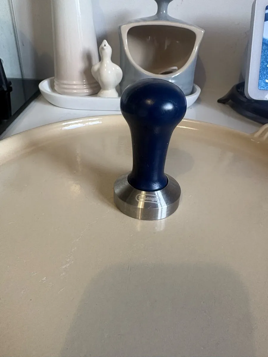 DeLonghi tamper box, tamper and stainless jug - Image 4