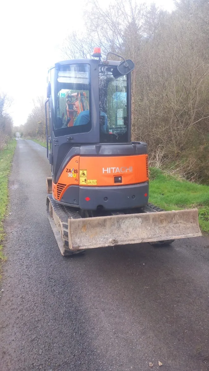 X30 Hitachi Digger - Image 1