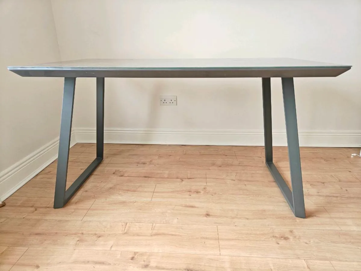Kitchen table (4 person) - Image 2
