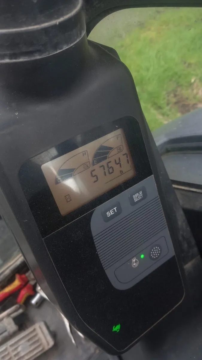 X30 Hitachi Digger - Image 3