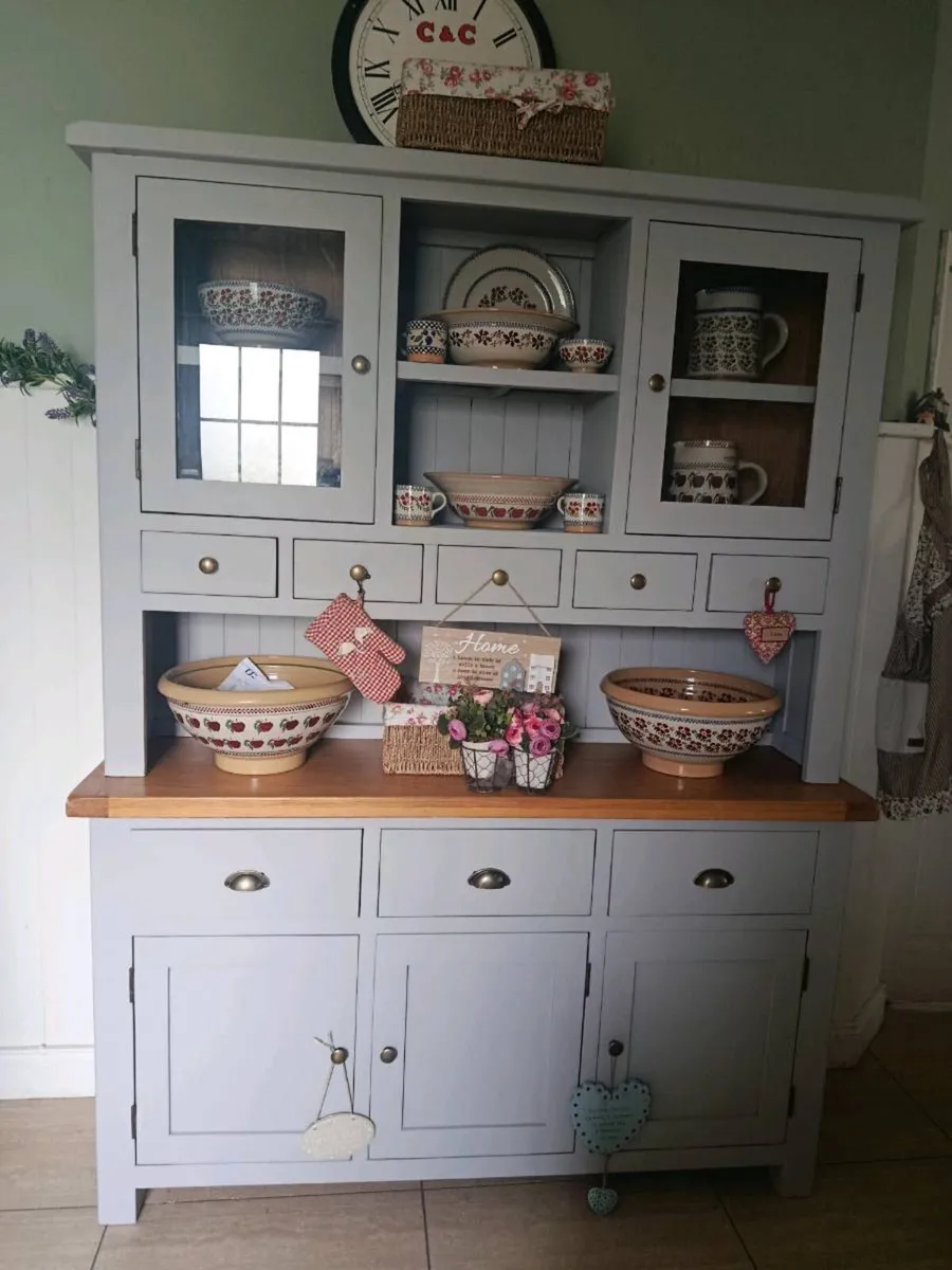 Solid kitchen dresser delivery arranged - Image 1