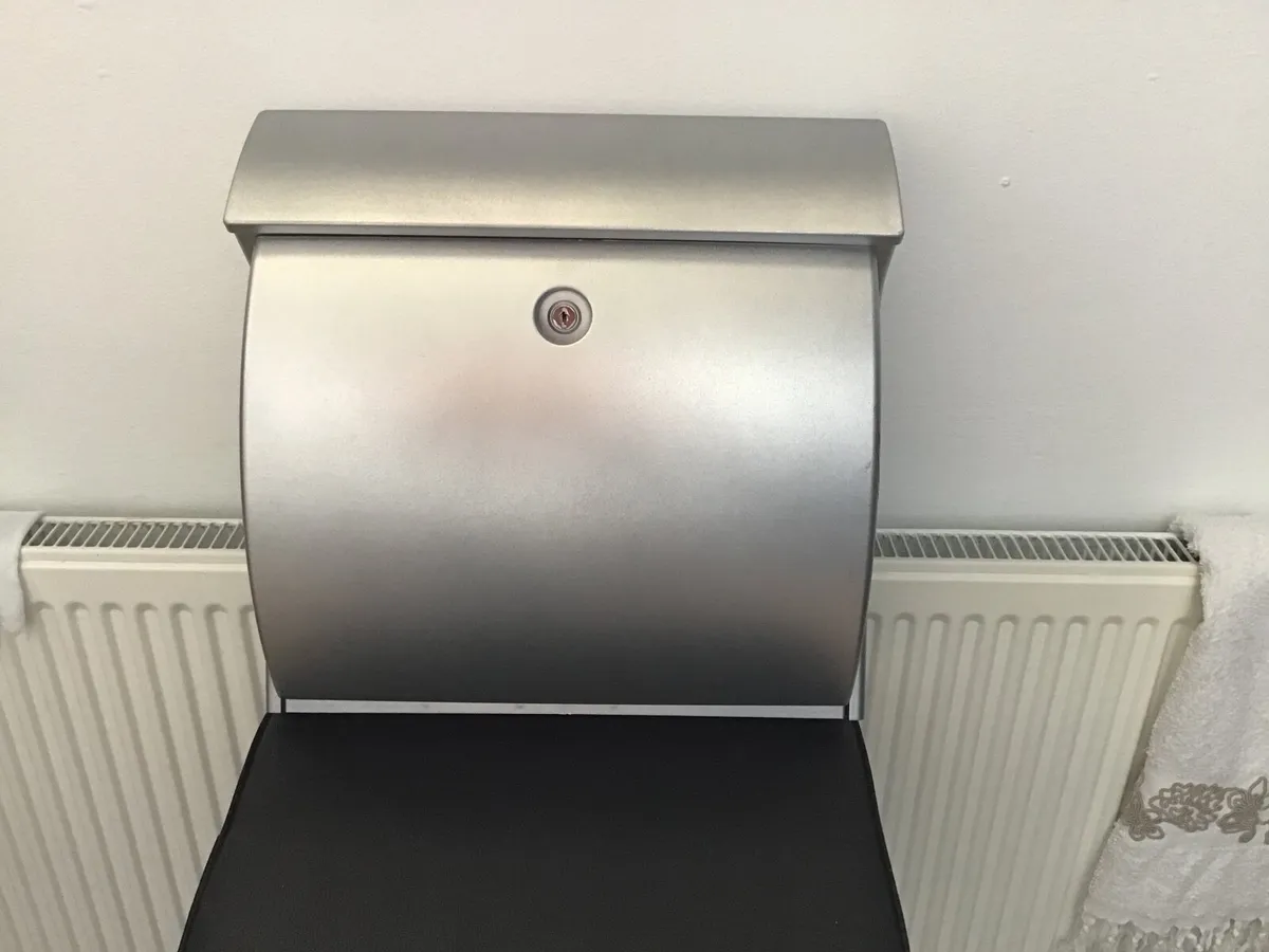 Post Box - Image 3