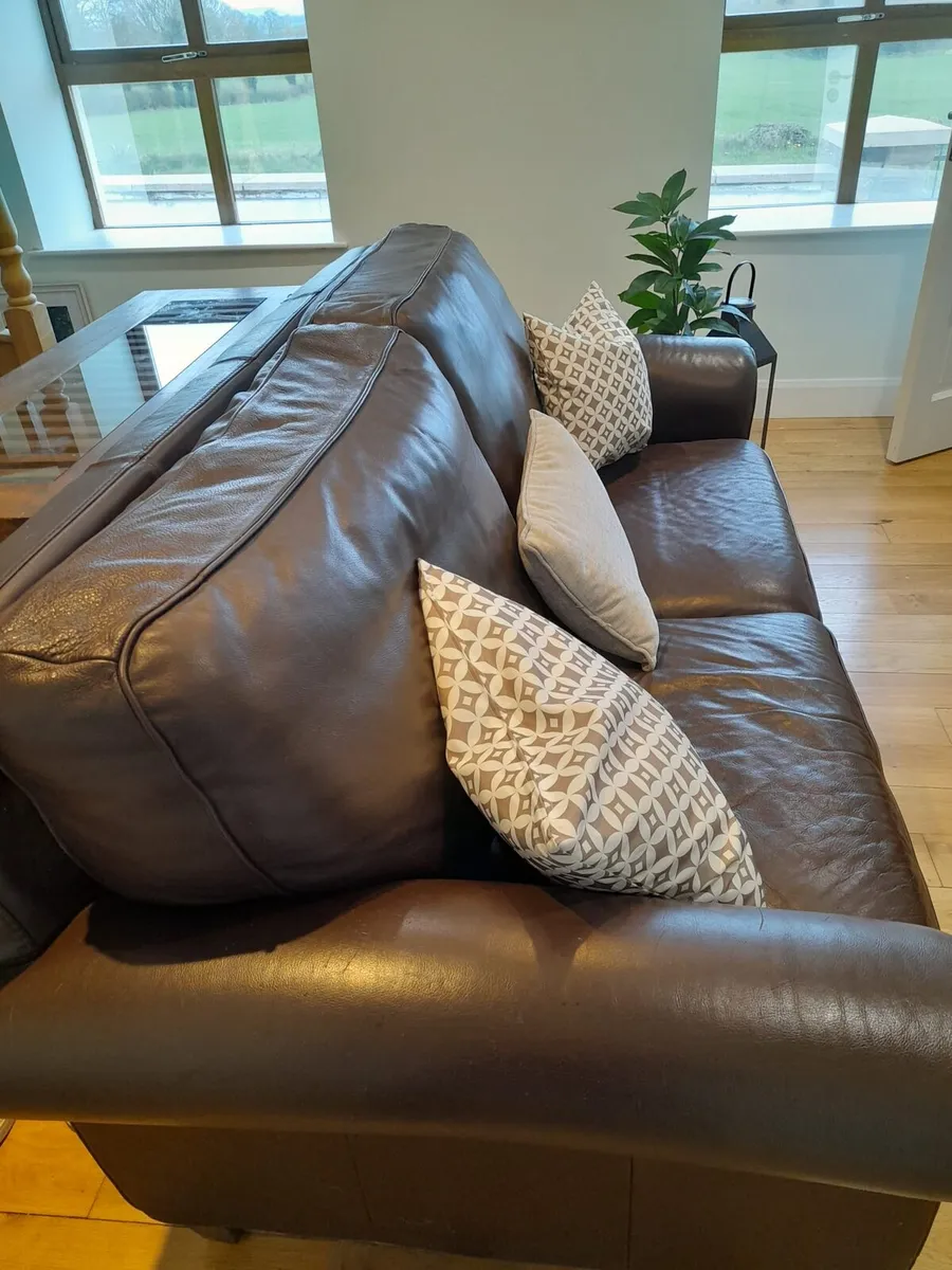 Sofa ,2 chairs - Image 3