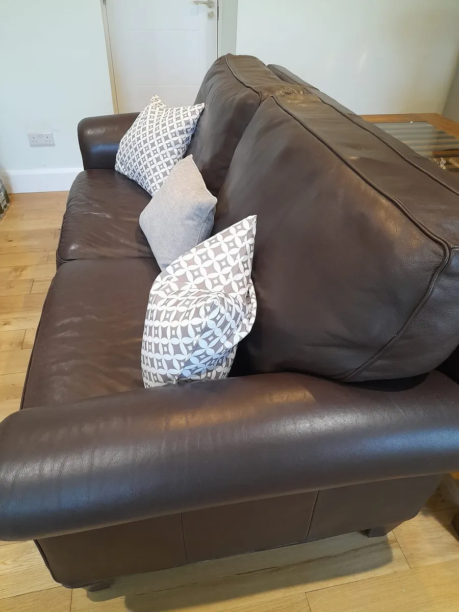 Sofa ,2 chairs - Image 1