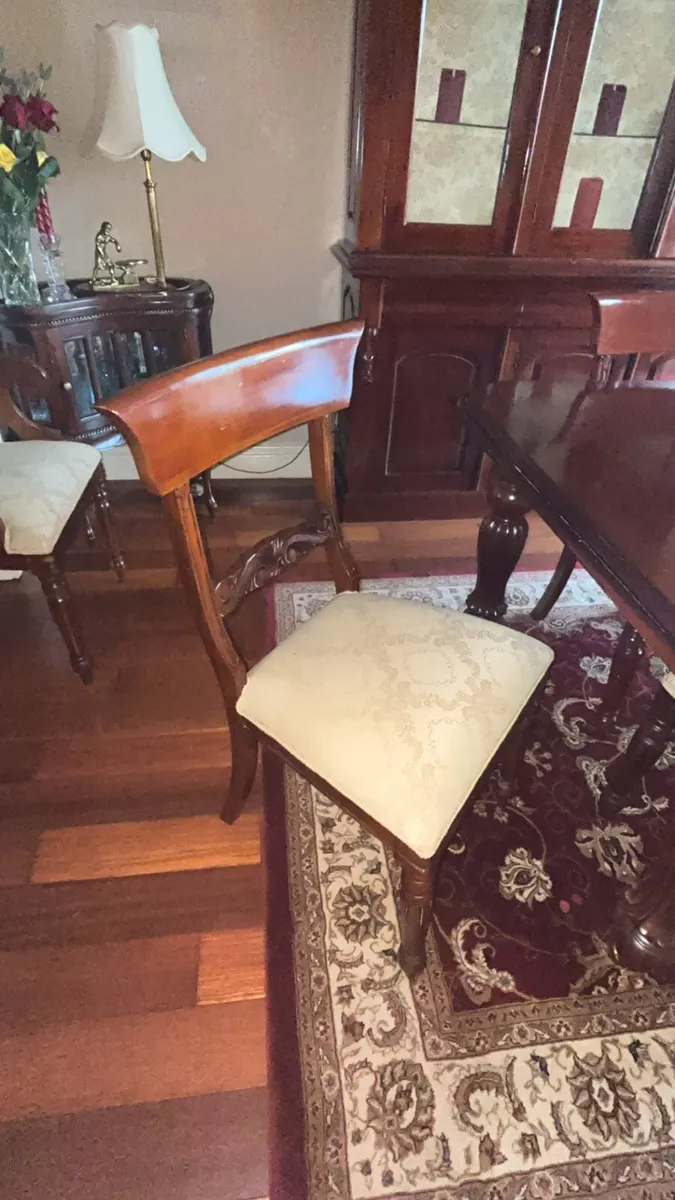 Table and 6 Chairs - Image 3