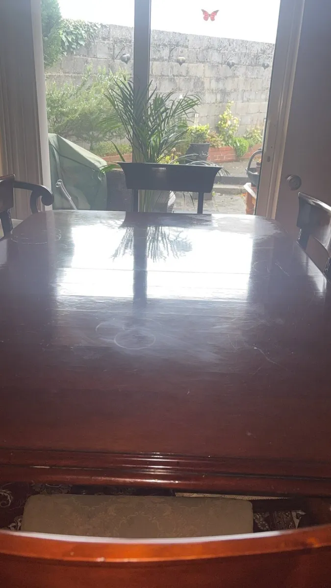 Table and 6 Chairs - Image 4