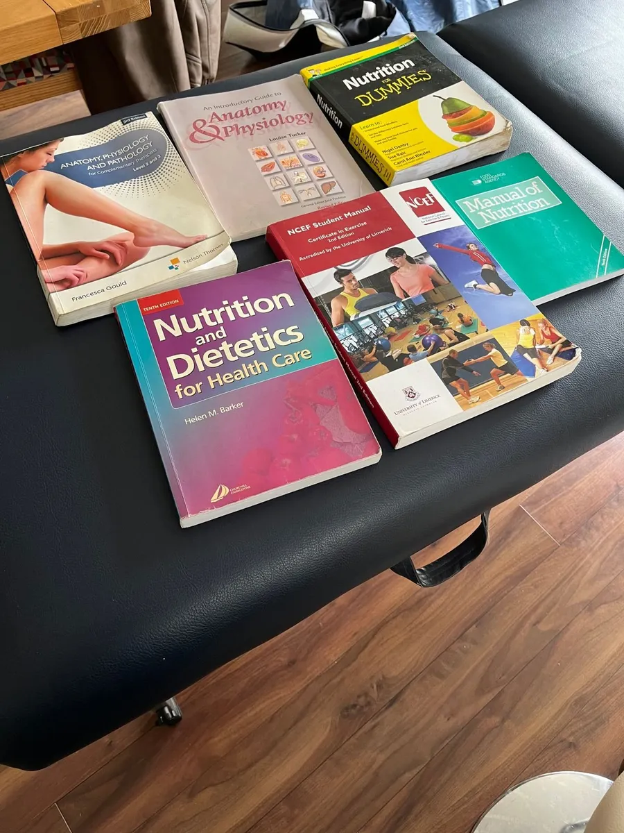 Massage Table + massage books - Image 4