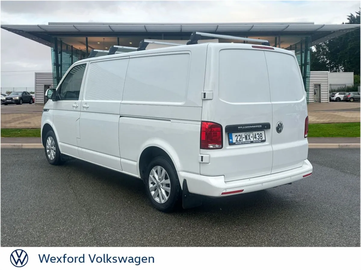 Volkswagen Transporter HIGHLINE LWB 150BHP AUTO - Image 4