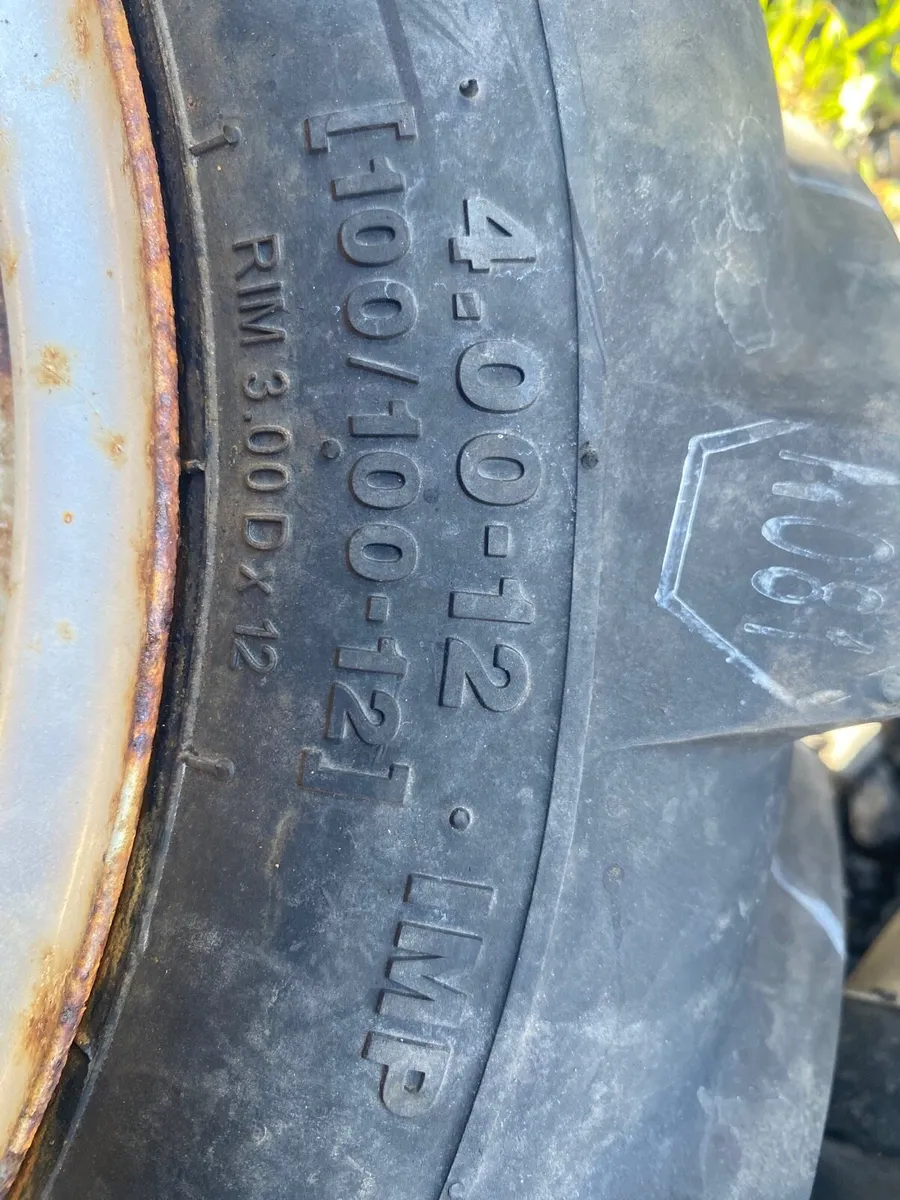 4 Tractor wheels - Image 2