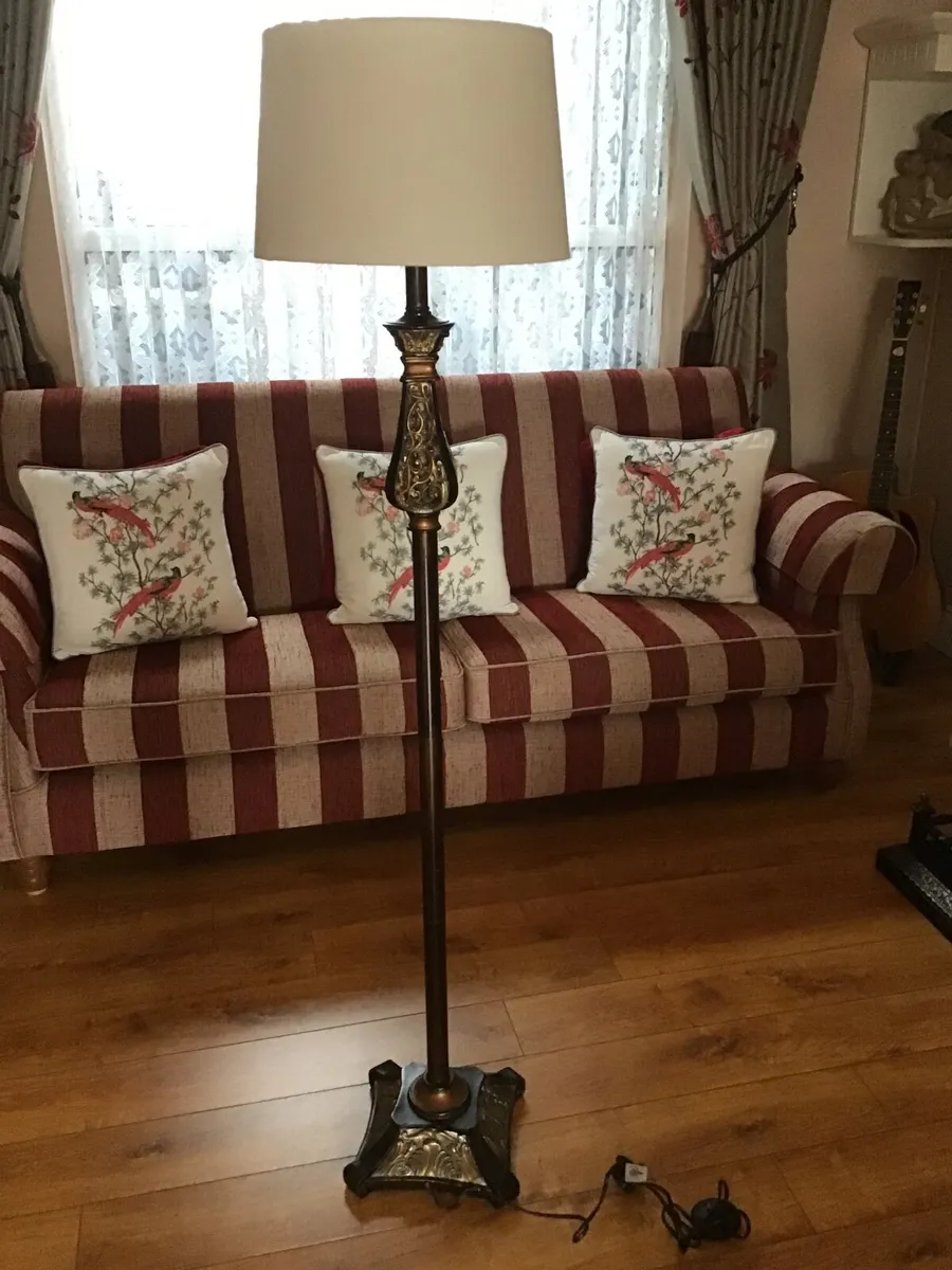 Beautiful Floor Lamp - Image 2