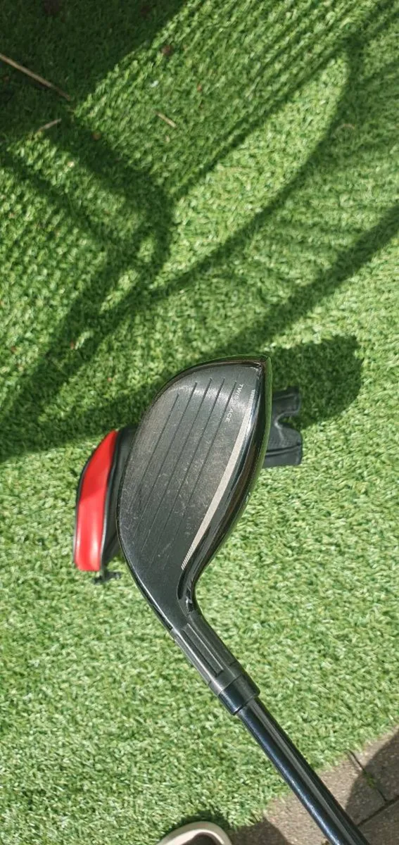 Taylormade Stealth 5 wood

Excellent condition - Image 3