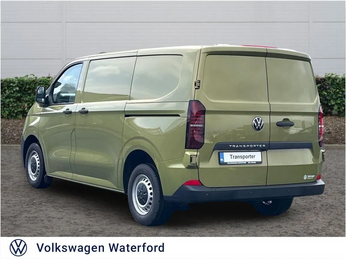 Volkswagen Transporter Trendline SWB 150hp Auto (P - Image 3
