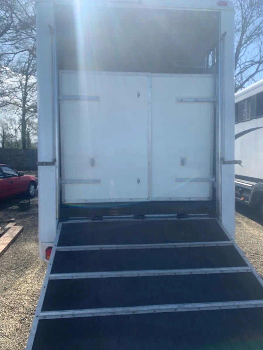 Horse truck Daf LF 7.5 tonne 2006 - Image 3