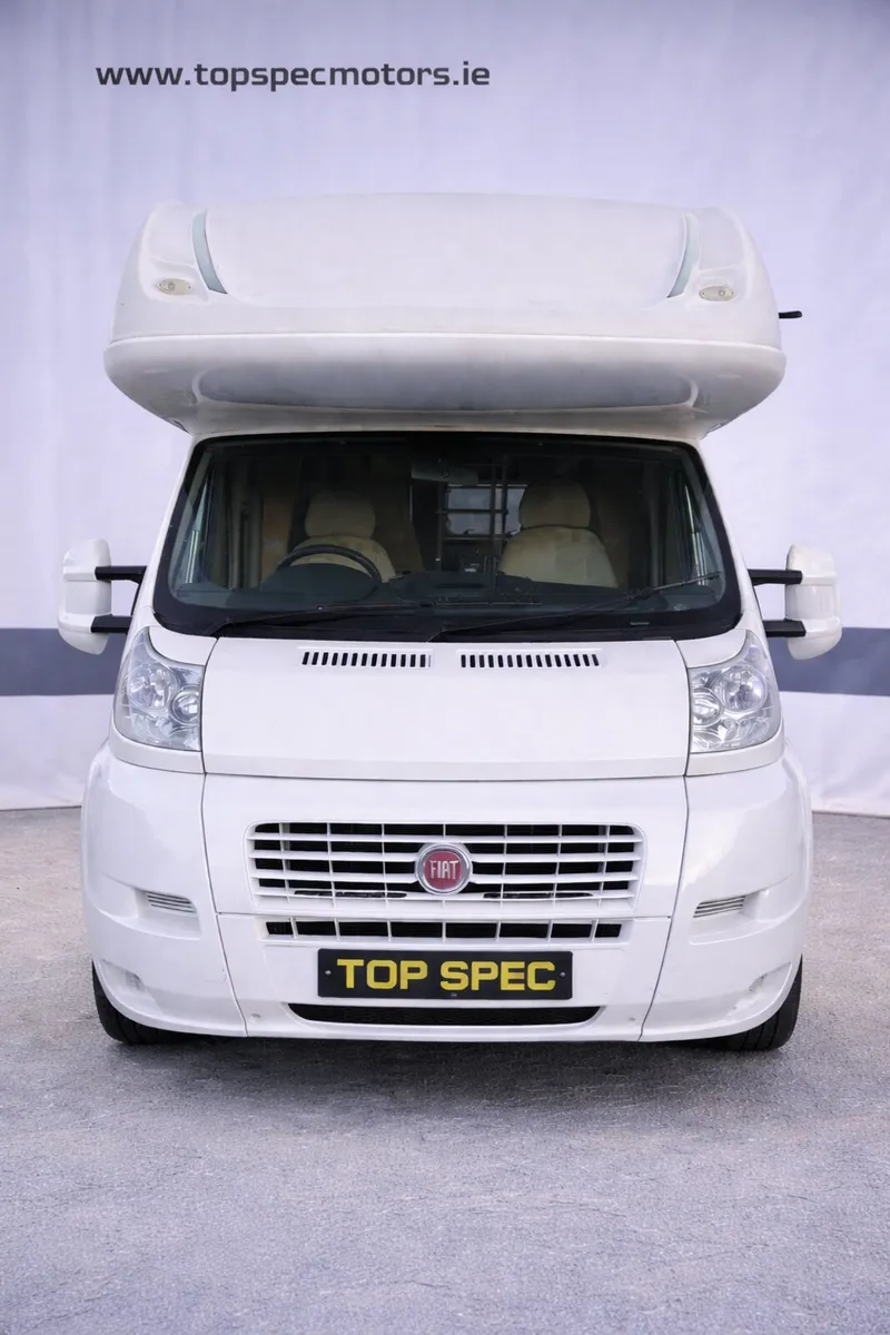 2008 Bessacarr E435 camper van - Image 2